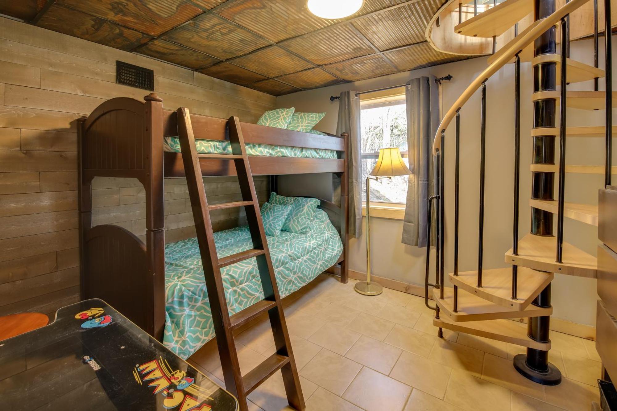 Gatlinburg Mountain Cabin With Hot Tub, Deck And Games מראה חיצוני תמונה
