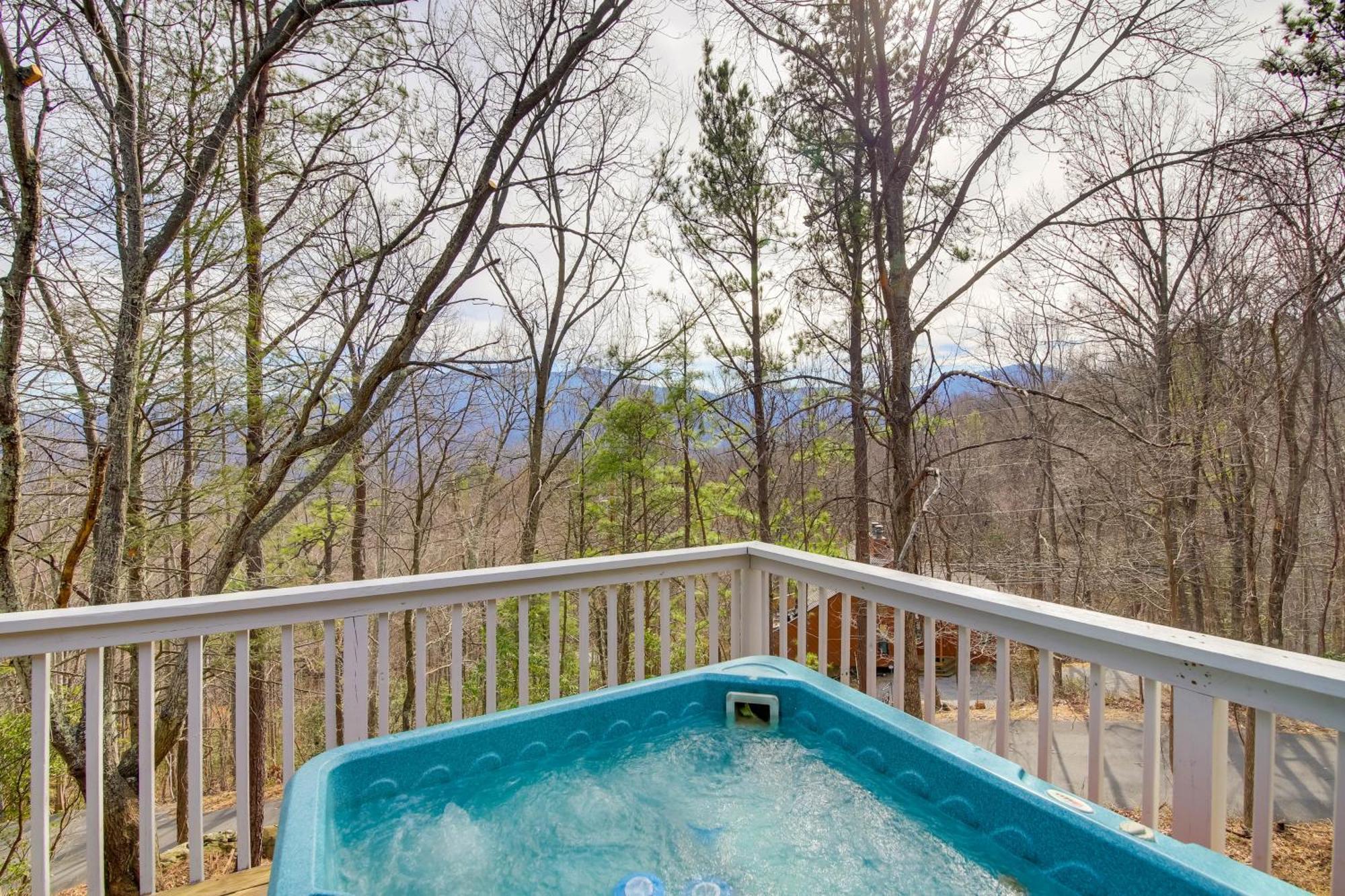 Gatlinburg Mountain Cabin With Hot Tub, Deck And Games מראה חיצוני תמונה