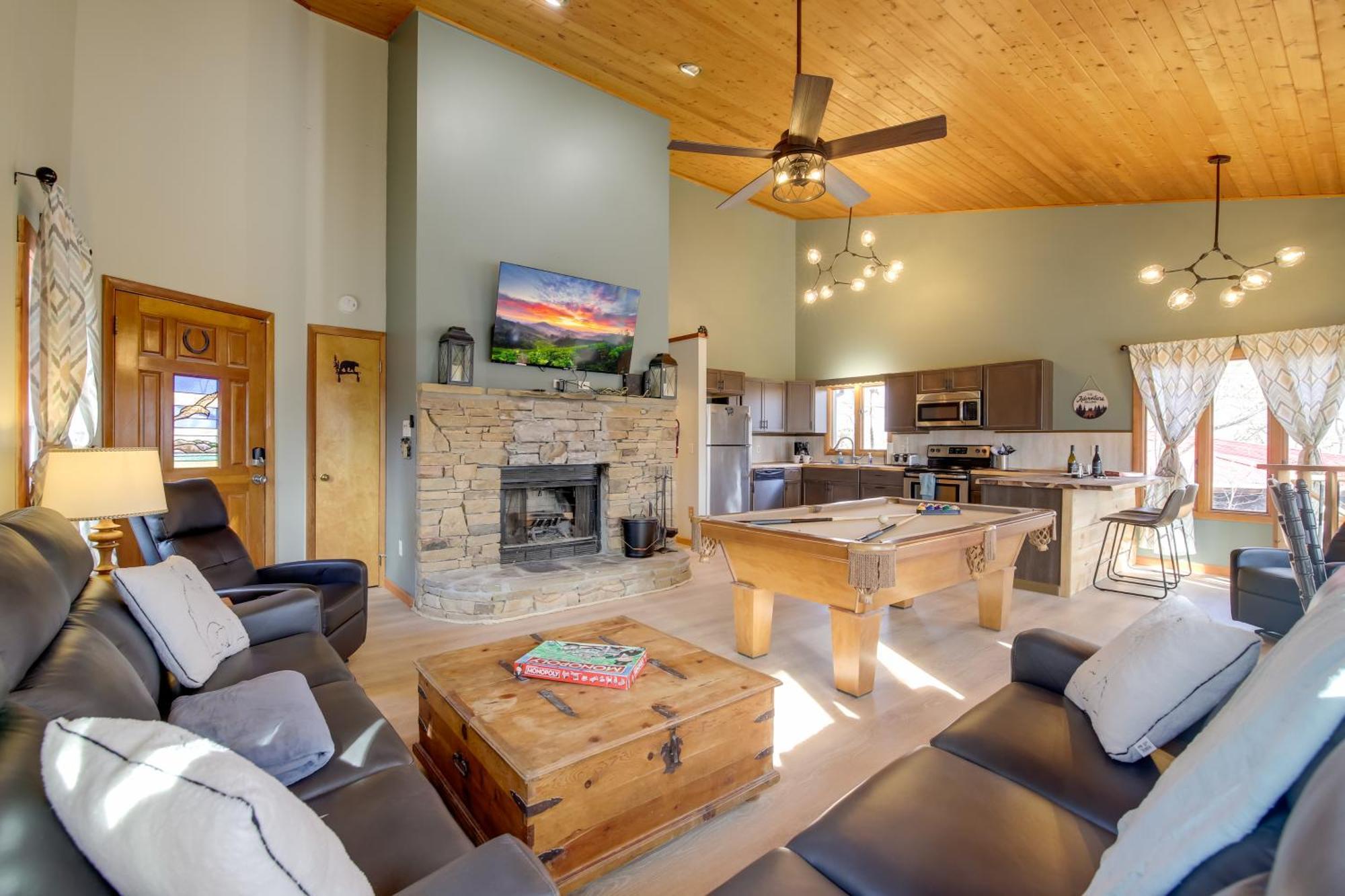 Gatlinburg Mountain Cabin With Hot Tub, Deck And Games מראה חיצוני תמונה